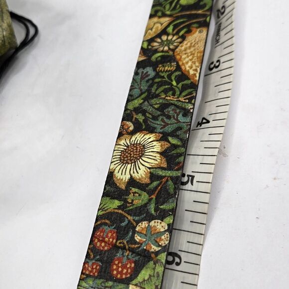 "5/$25" Set Of 2 Upcycled Wood Bookmarks, William Morris/Black & White Floral - Picture 5 of 8